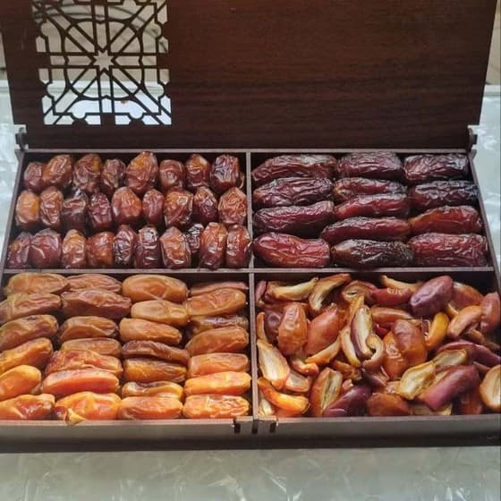 خرما پیارم بی هسته نرم و شیرین جنوب