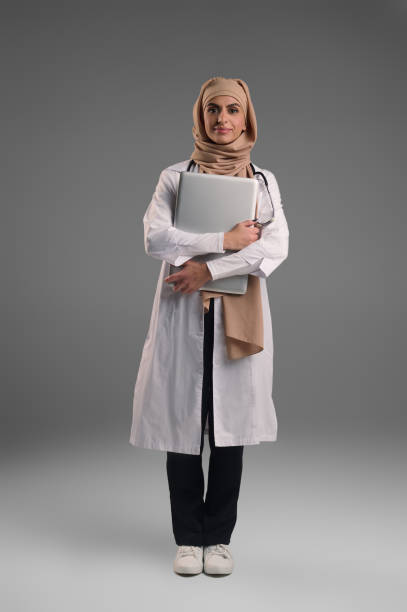 تصویر 3 از لباس پرستاری زنانه با شرایط عالی