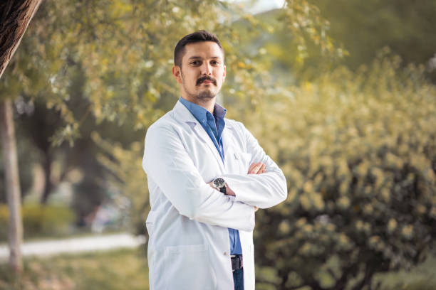 لباس پزشکی مردانه تهیه شده از بهترین الیاف