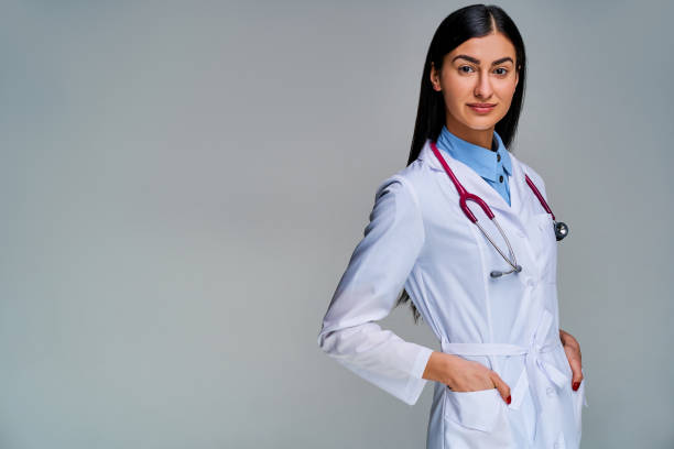 تصویر 3 از انواع لباس پزشک زنانه + شرایط فوق العاده