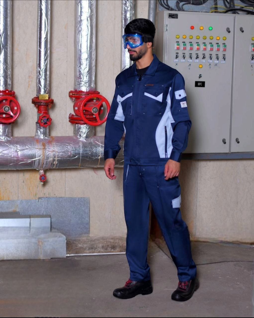 خرید لباس کار در قم