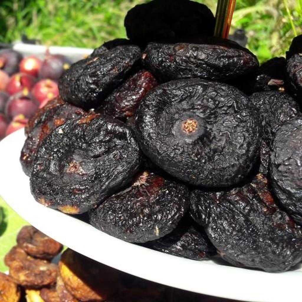 انجیر خشک سیاه خوشمزه و شیرین