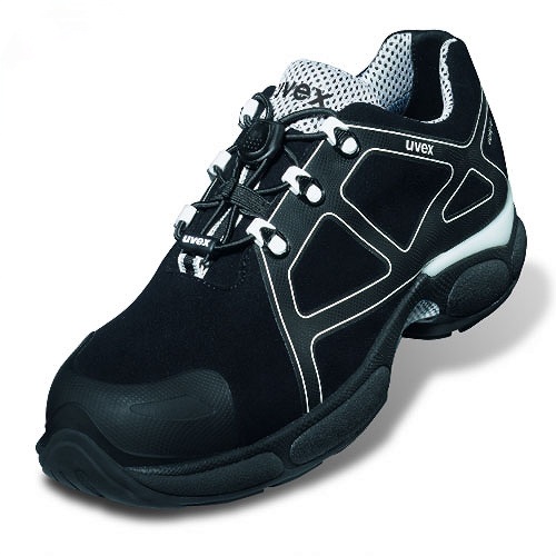 تصویر 2 از انواع کفش ایمنی یووکس مظهر دوام و امنیت