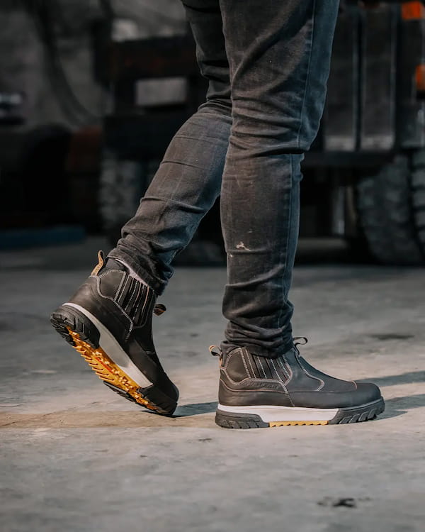 انواع کفش ایمنی همکار مدل پادرا