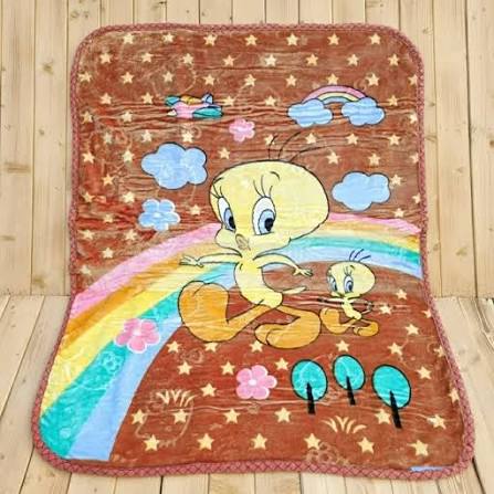 تصویر 3 از پتو جوجه ای مناسب مهدکودک‌ ها با الیاف لطیف و امن