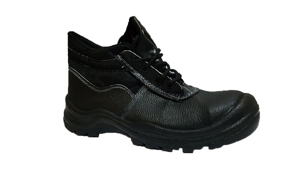 تصویر 1 از امنیت کامل در برابر جریان با کفش ایمنی آیاک تبریز