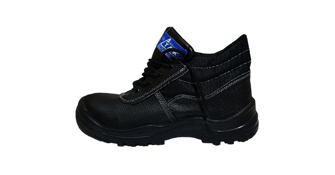 تصویر 3 از امنیت کامل در برابر جریان با کفش ایمنی آیاک تبریز