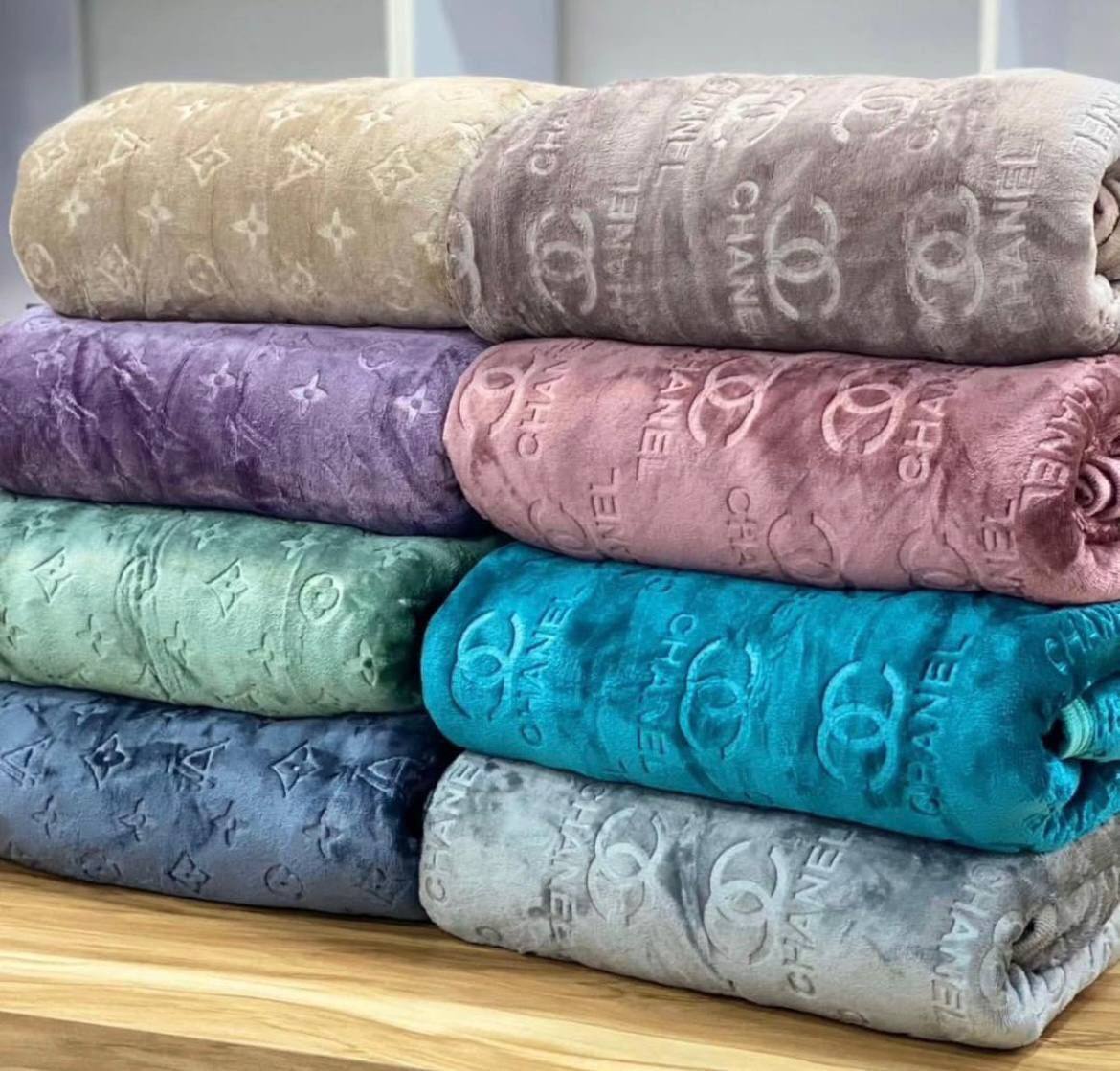 خرید عمده و پخش باکیفیت پتو لیزری شنل lv