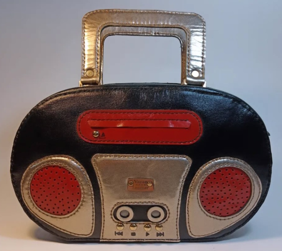 کیف دوشی زنانه چرم دستدوز مدل رادیو باقیمت استثنایی