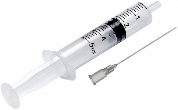 تصویر 2 از انواع سرنگ ۱۰ سی سی پیستون دار مناسب دارو یا محلول