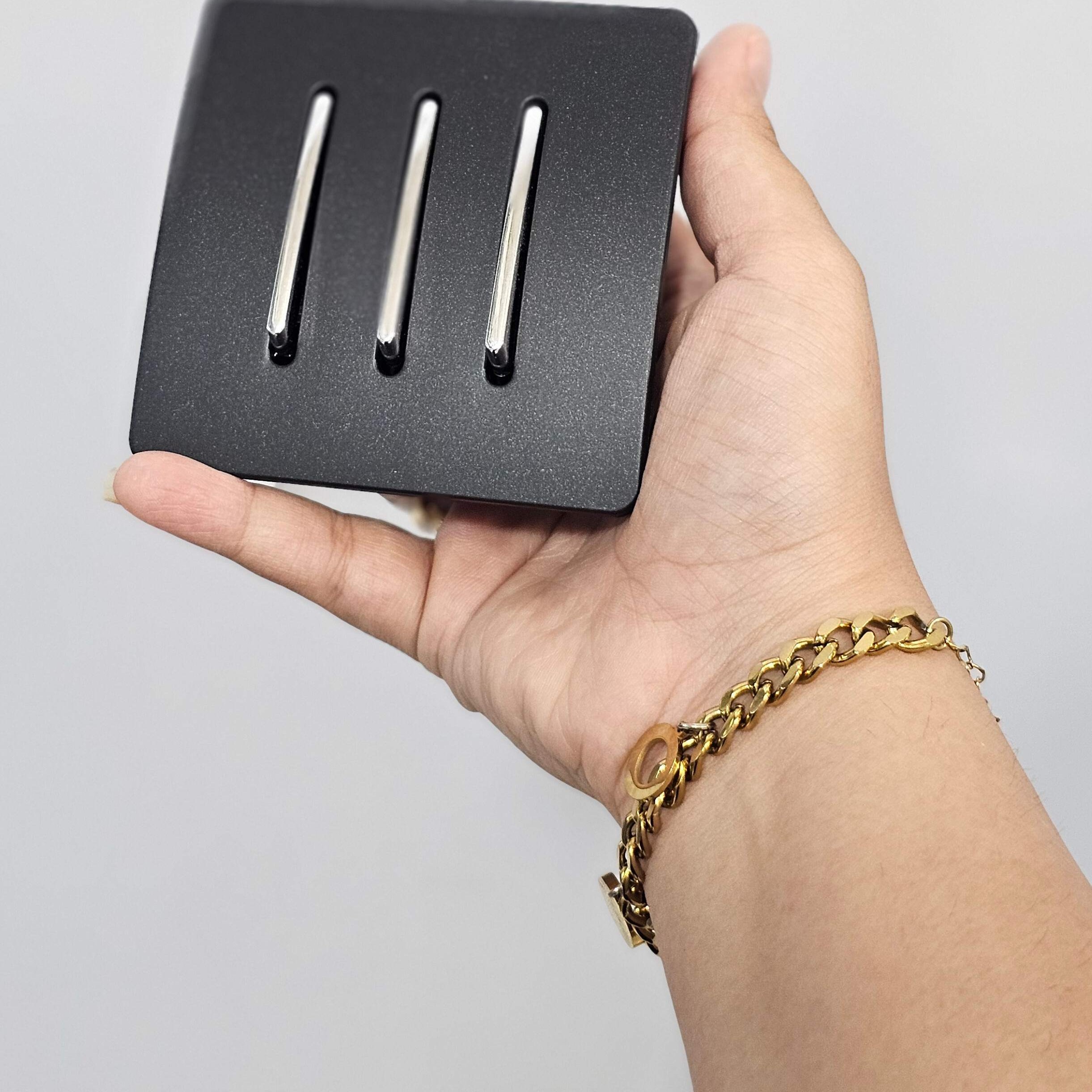 تصویر 3 از کلید و پریز مدل کریستال رنگی با عمر طولانی