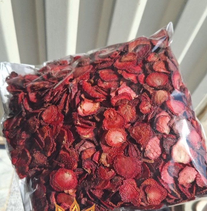 توت فرنگی خشک