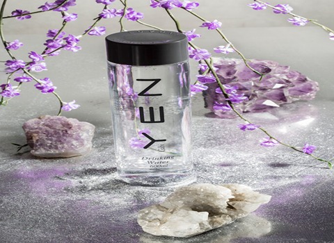 آب معدنی قمقمه ای بهترین همراه در سفر