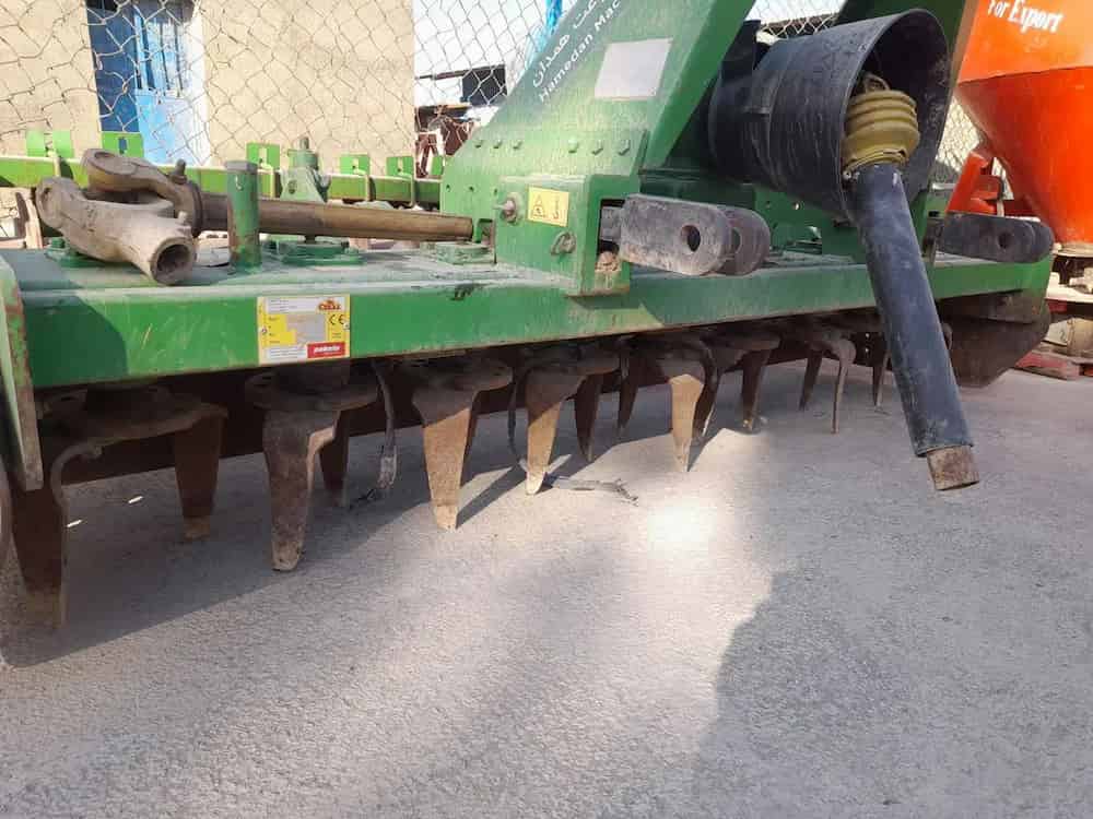 تصویر 1 از گاوآهن همدان با بدنه مستحکم و عملکرد بهینه در انواع خاک‌ های زراعی