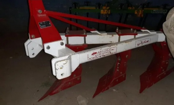 تصویر 3 از گاو آهن افقری با بدنه تقویت‌ شده و قابلیت کار در زمین‌های سخت و سنگلاخی