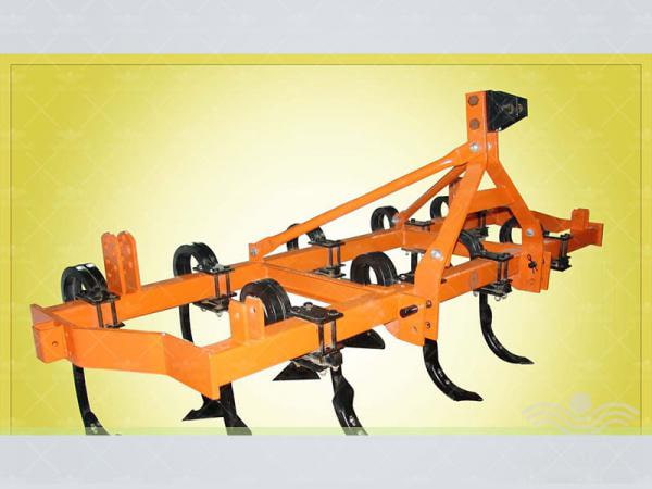 تصویر 2 از گاوآهن پایدار ساز خراسان با سیستم انعطاف‌ پذیر و تیغه‌ های قابل تنظیم