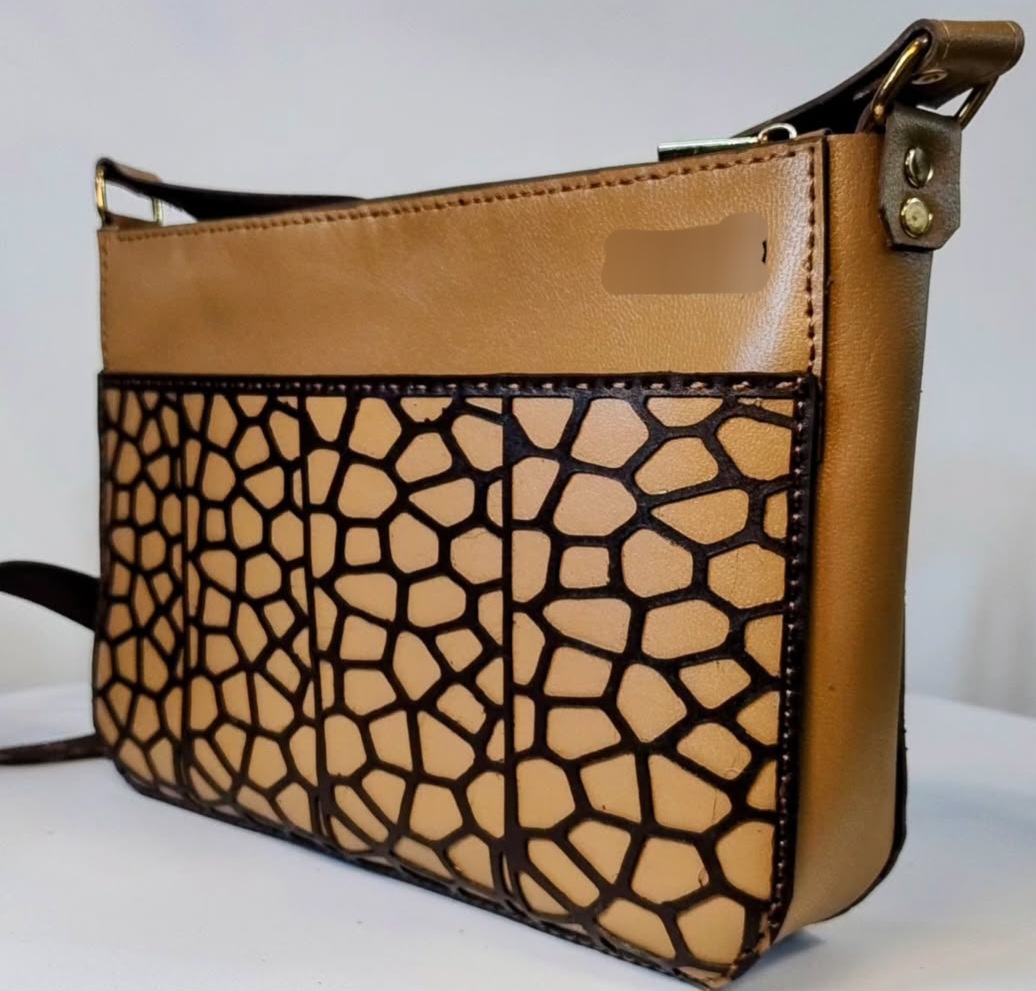 کیف دوشی زنانه چرم دستدوز خرید با قیمت به صرفه