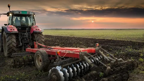 تصویر 1 از گاو آهن ابرهارد با توانایی شخم عمیق و بهبود کیفیت خاک