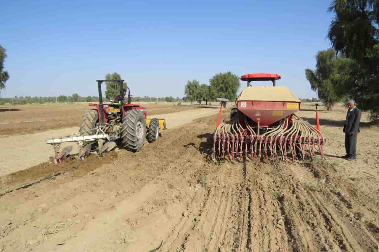 تصویر 1 از گاوآهن همدان طراحی شده برای کاربری متنوع در مزارع