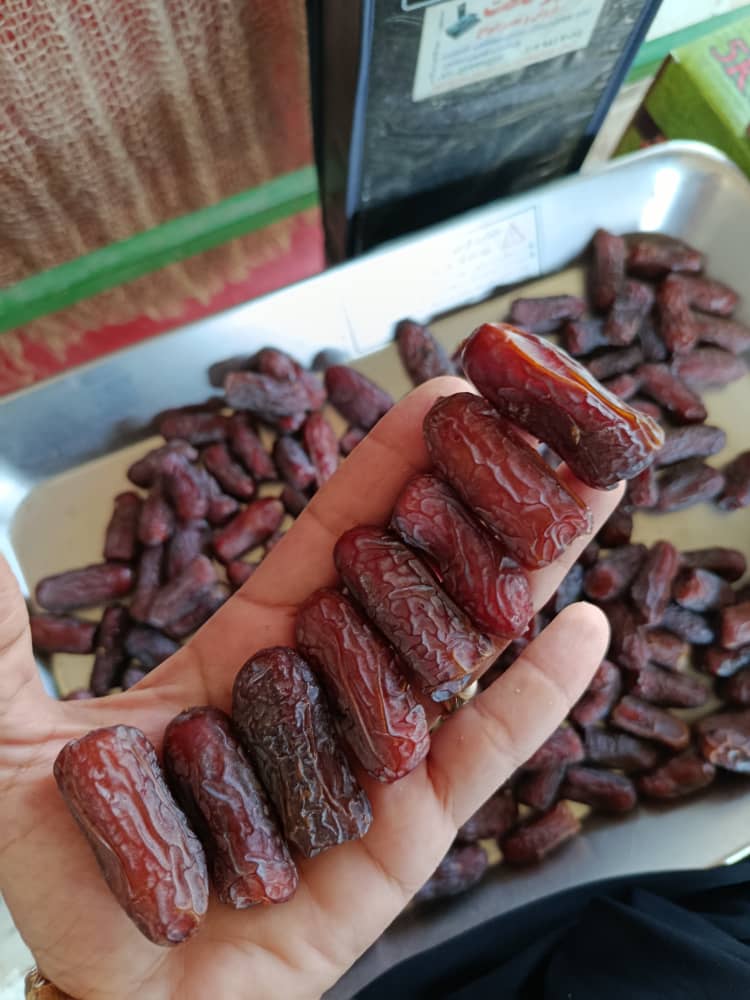 تصویر 3 از خرما پیارم نرم و کاراملی با طعم خاص