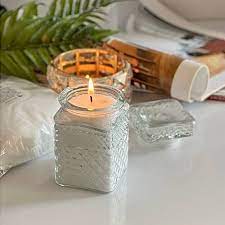 تصویر 2 از شمع ظرف شیشه‌ ای با طراحی مینیمال و مدرن