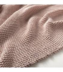 تصویر 2 از شال مبلی سبز دست بافت با طرح ظریف و بافت منحصر به فرد