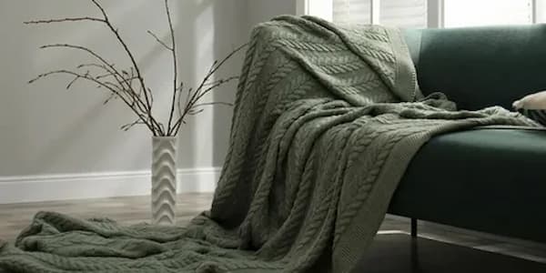 تصویر 2 از شال مبلی سبز جدید با بافت تازه و جزئیات ظریف