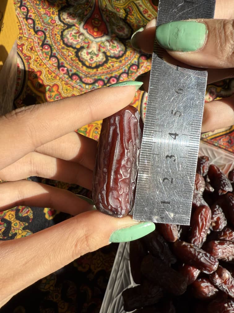 خرما پیارم درجه یک داخلی صادراتی بسته بندی لوکس