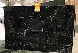 تصویر 4 از سنگ مرمریت لاشتر مشکی انتخابی عالی برای فضا های شیک و امروزی