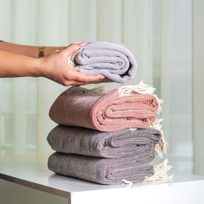 تصویر 1 از شال مبلی مخمل مناسب فضاهای شیک و راحت