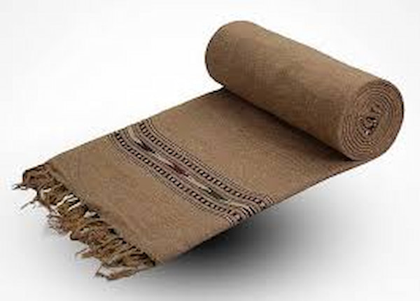 تصویر 3 از شال مبلی اصفهان با بافتی ظریف و جلوه‌ ای شیک