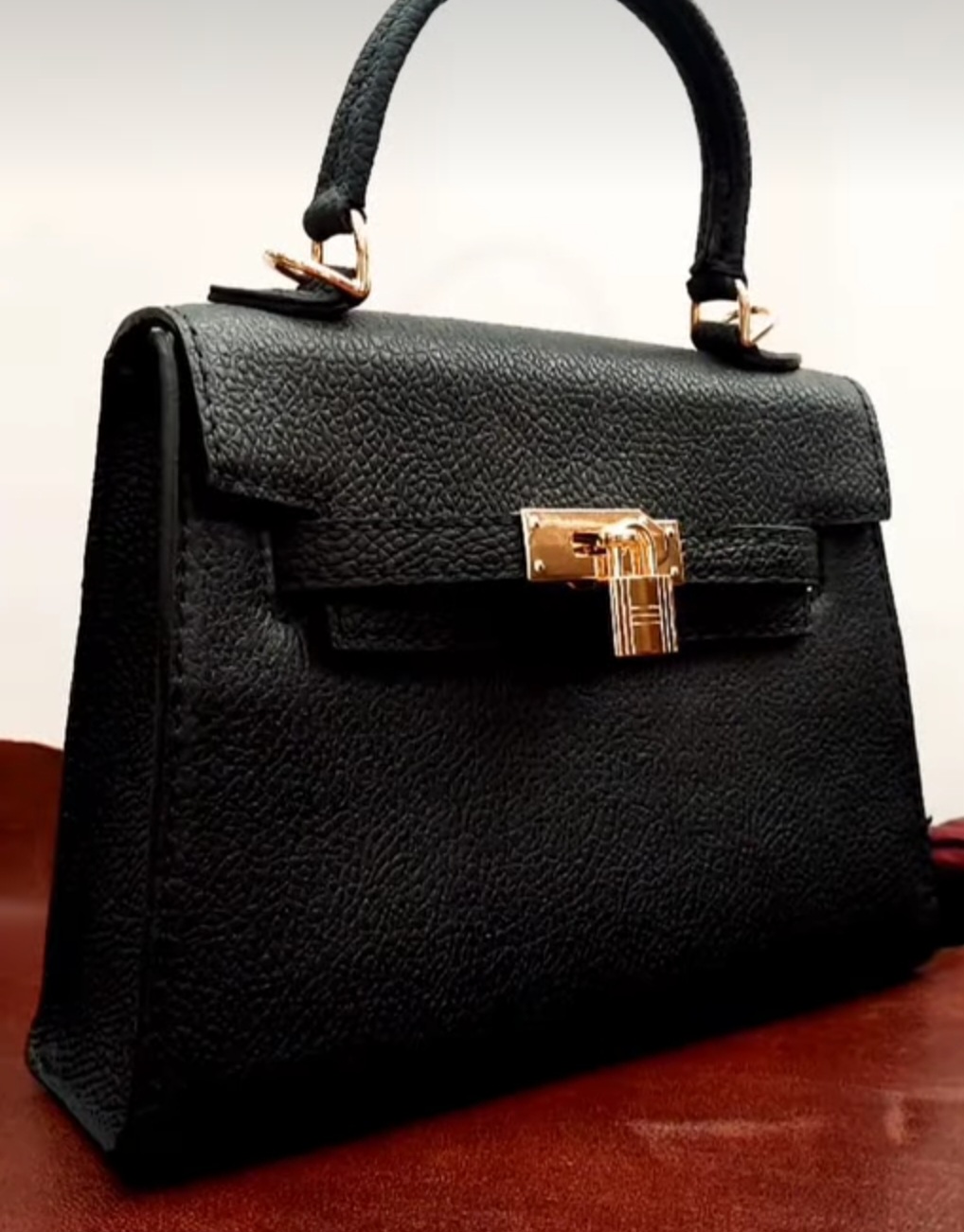 کیف دستی زنانه مجلسی چرم دستدوز با قیمت عالی