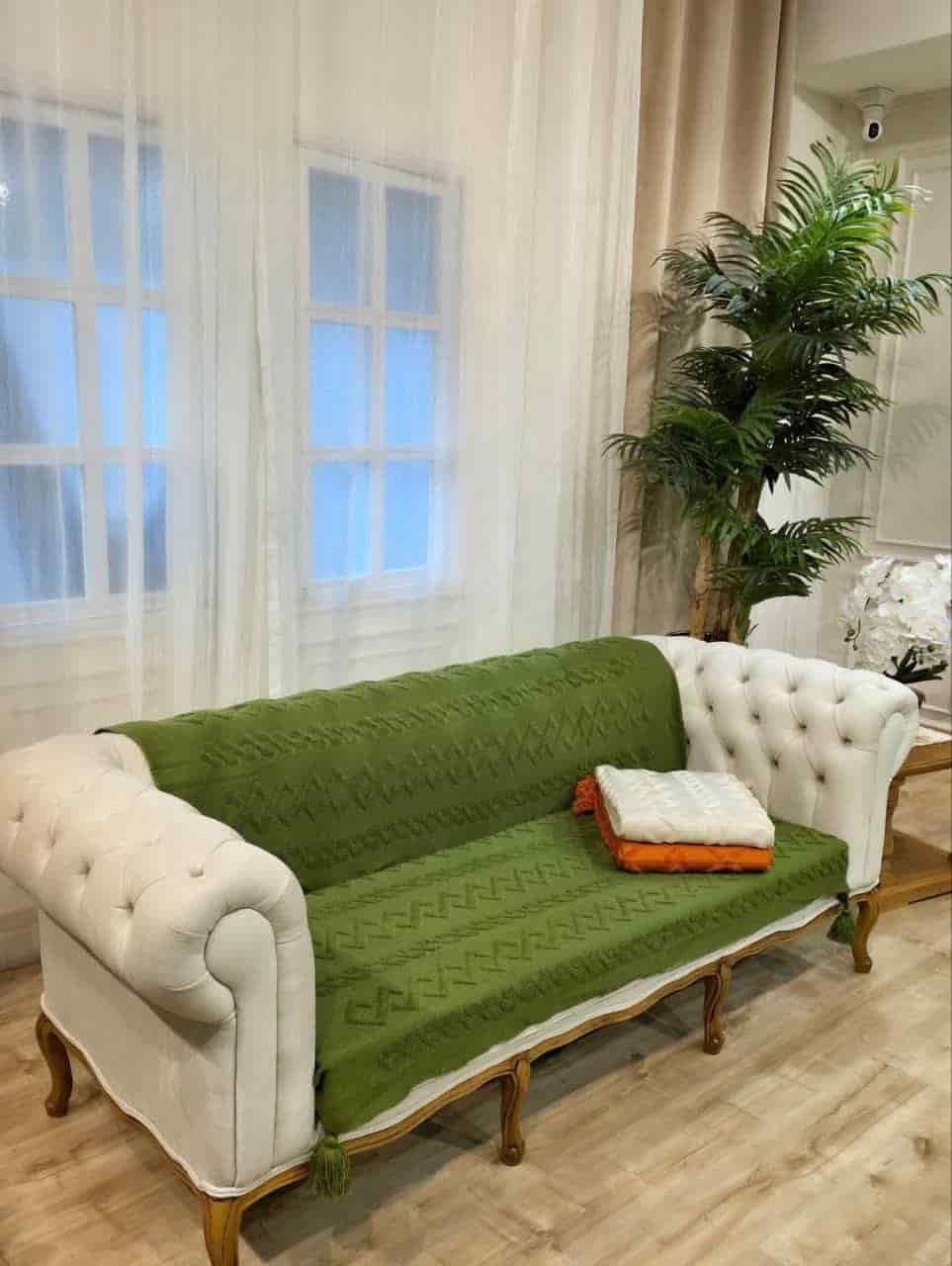 تصویر 4 از شال مبلی خز با بافت لطیف و ظاهر چشمگیر