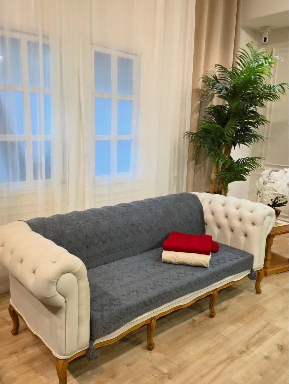 شال‌ مبلی بافتنی با طرح‌ های نرم و مقاوم برای دکوراسیون خانه