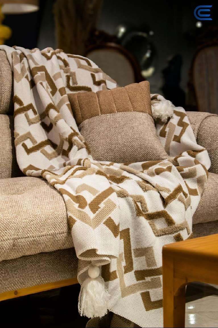 تصویر 1 از شال مبلی مکرومه با بافت ظریف و طراحی شیک