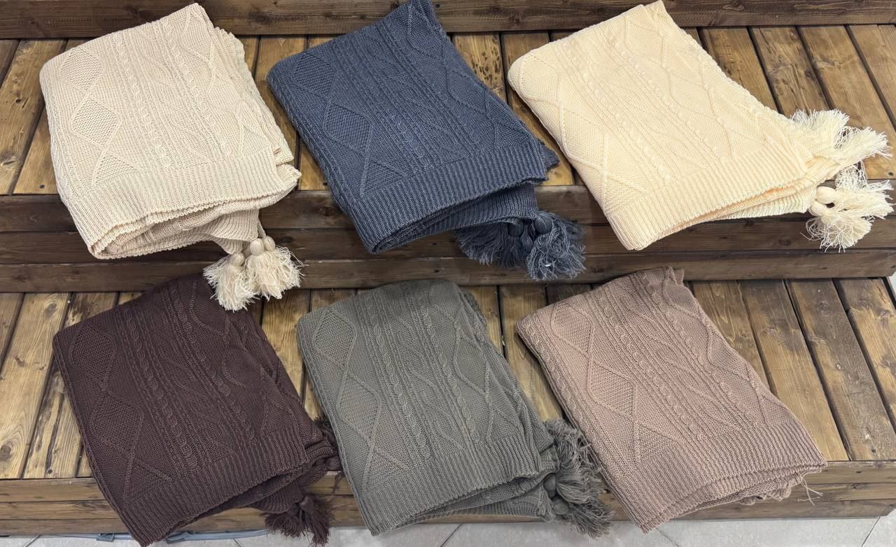 تصویر 1 از شال مبلی خز با طراحی مدرن و جلوه‌ ای لوکس برای مبلمان