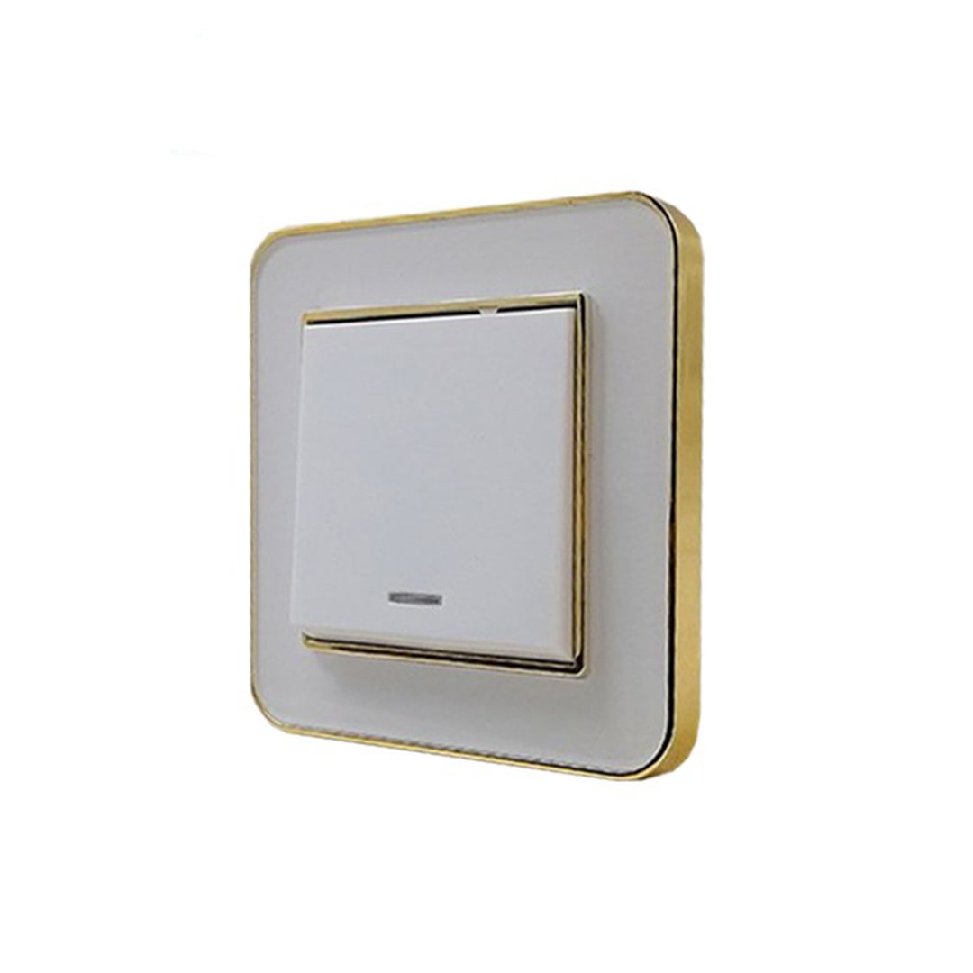 تصویر 3 از کلید و پریز شیک با رنگ ترکیبی سفید و طلایی