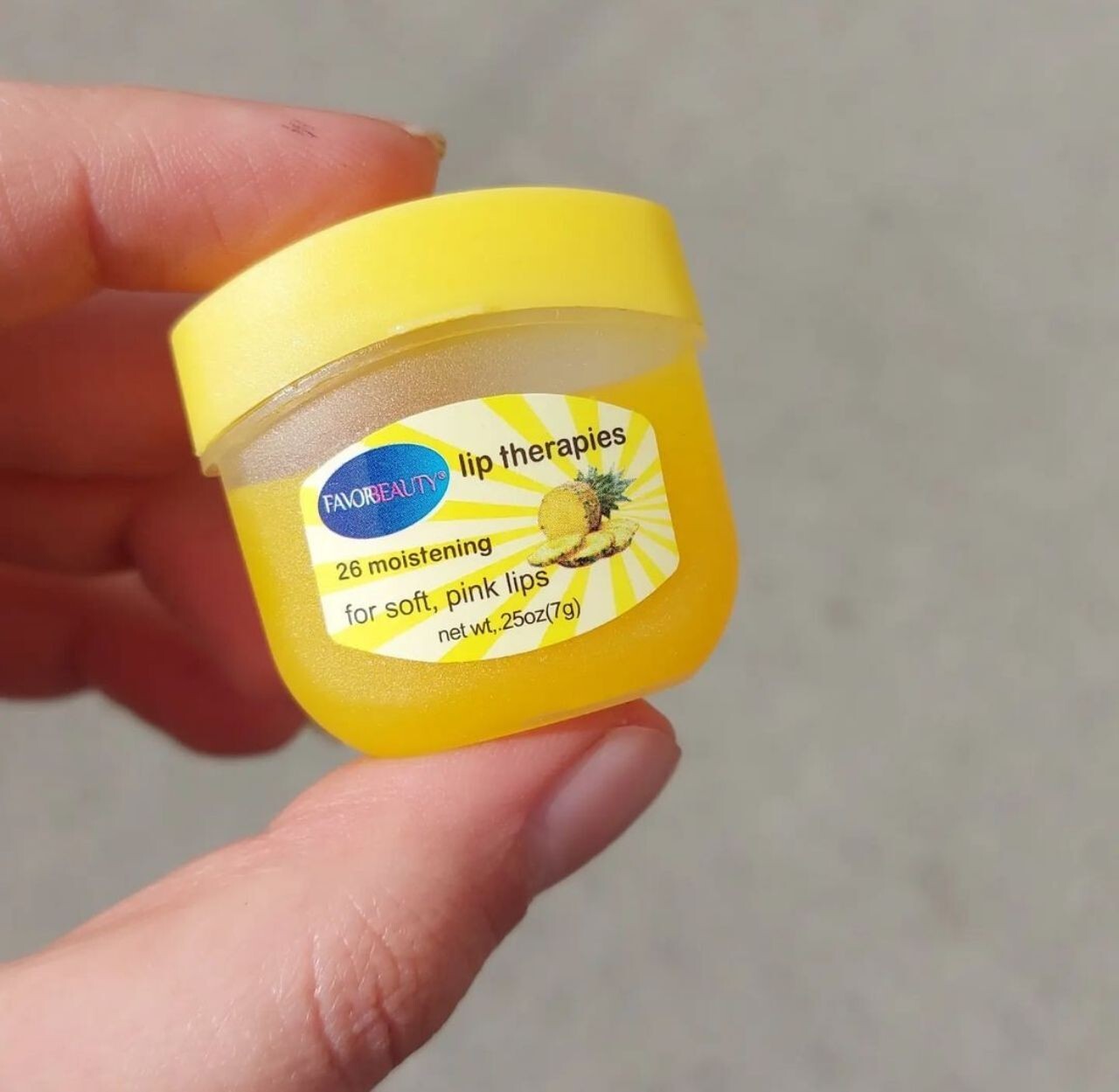 تصویر 1 از وازلین لب فانتزی لطیف کننده و حالت دهنده لب