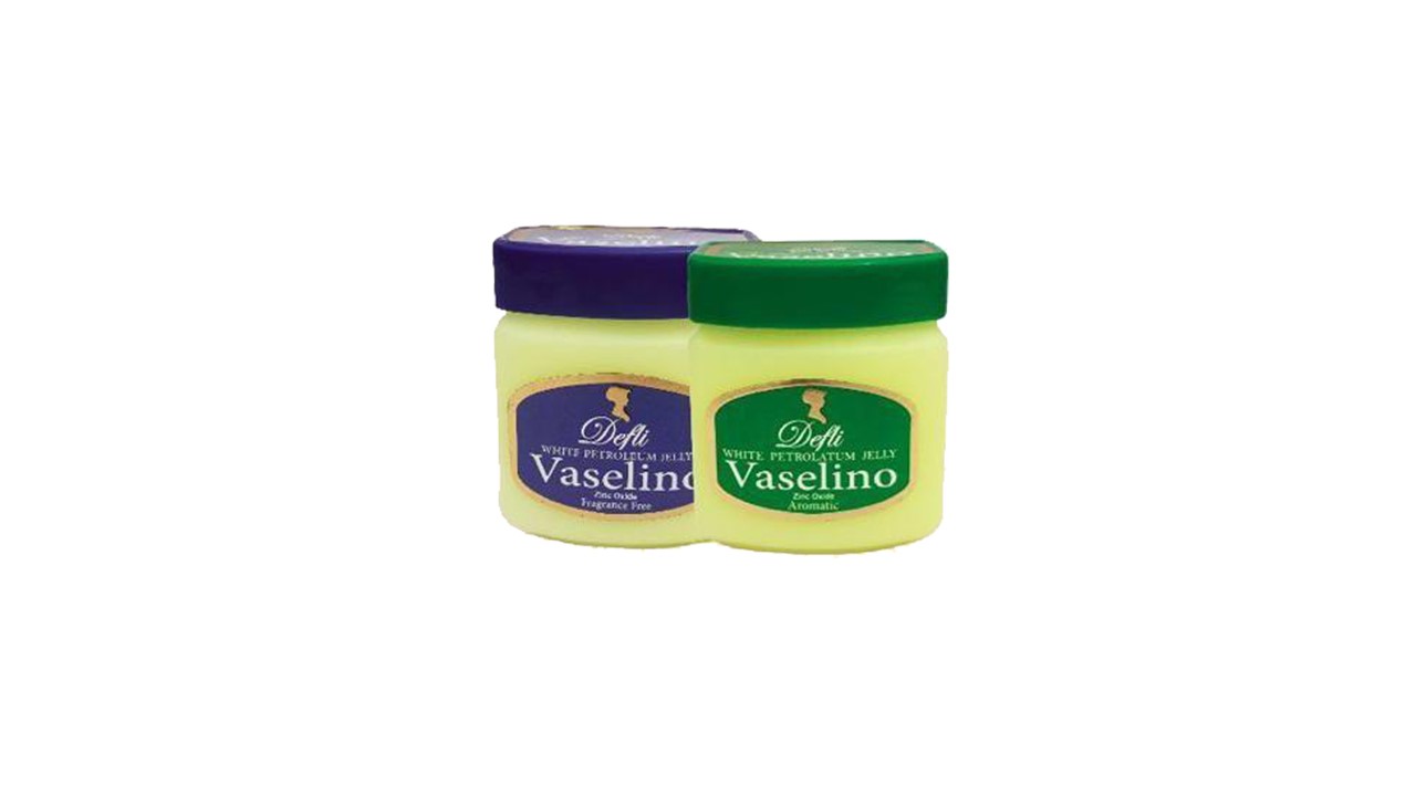 تصویر 2 از وازلین شیر زعفران ترکیبی لطیف و خوش‌ عطر برای پوست خشک