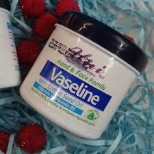 تصویر 2 از وازلین حاوی روغن پنبه دانه استفاده ای ساده و موثر برای نرم کنندگی پوست