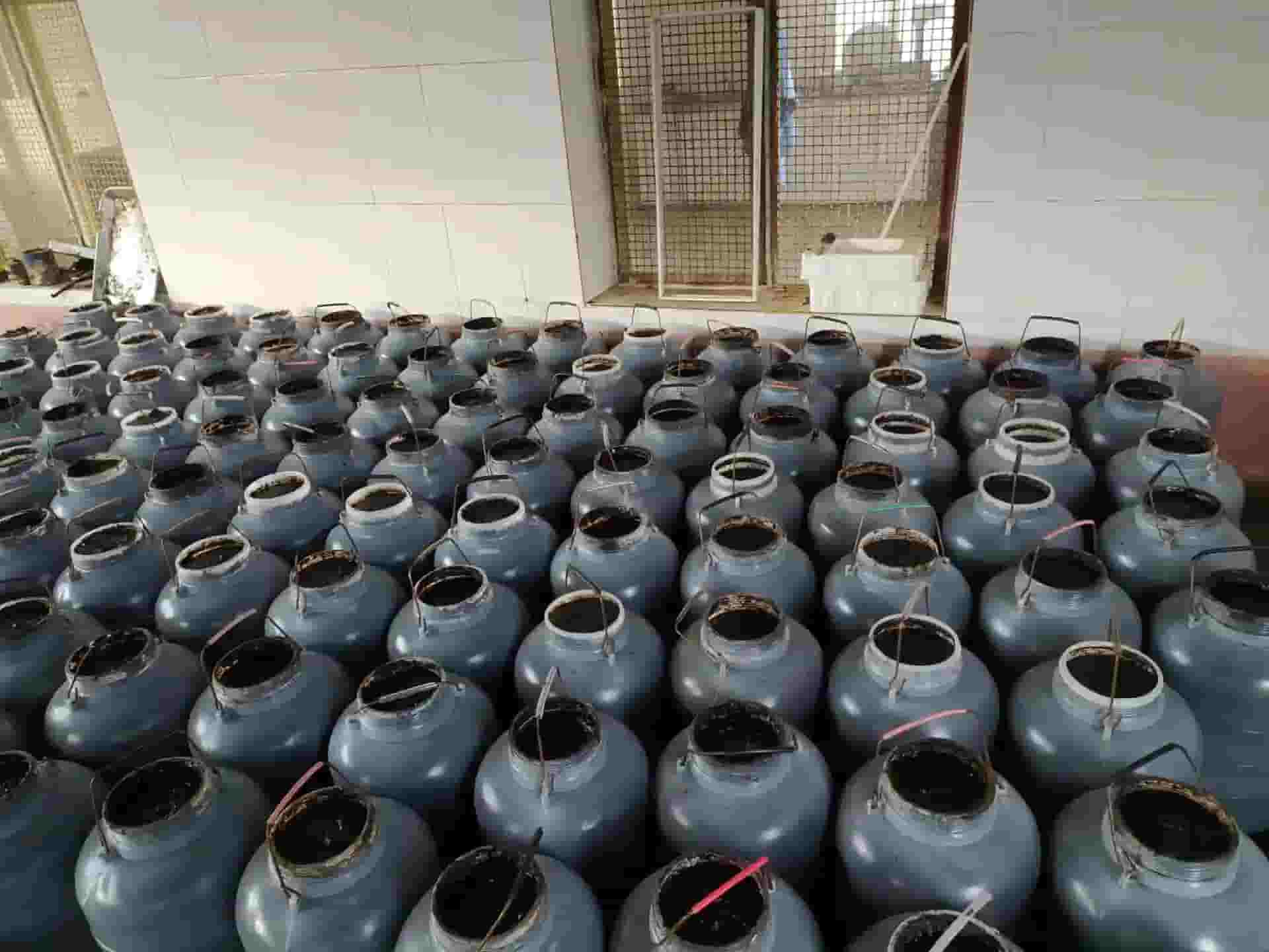 رب انار فسنجانی + رنگ قرمز تیره و جذاب