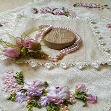 تصویر 4 از جانماز گلدوزی شده انتخابی لوکس و ماندگار برای نماز