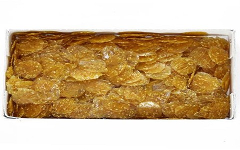 تصویر 1 از انواع نبات پولکی ساده بلوری با شیرینی ملایم