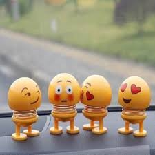 تصویر 1 از عروسک رو داشبوردی با طراحی سرگرم‌ کننده و خلاقانه