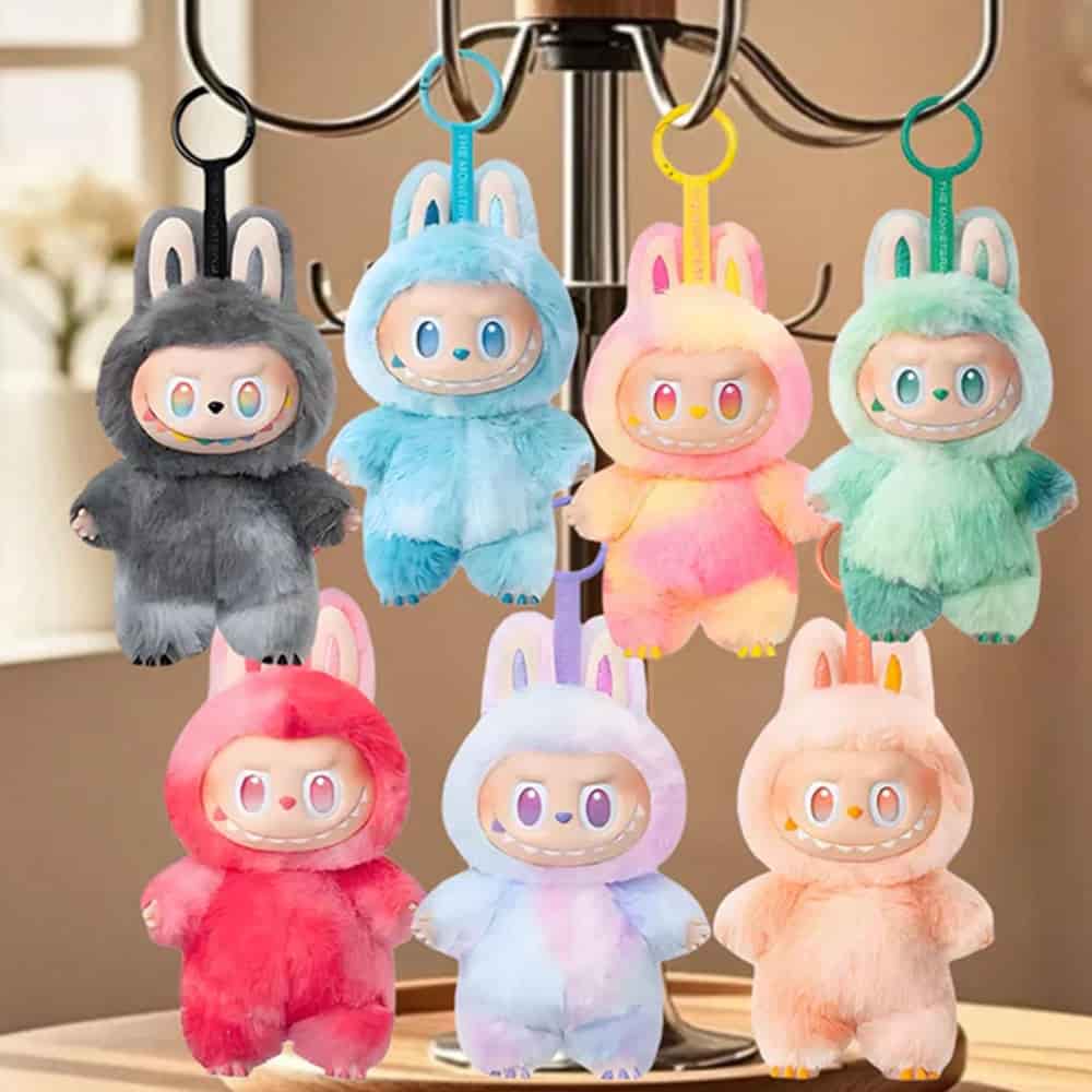 تصویر 1 از عروسک لبوبو با ظاهر بامزه و لبخند دلنشین