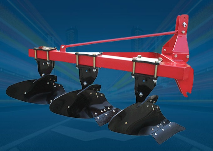 تصویر 3 از گاوآهن حاج قربان مناسب خاک‌ های متراکم با امکان تنظیم عمق و زاویه شخم