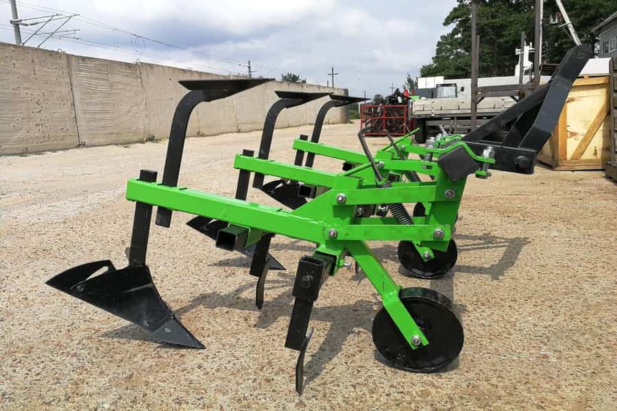 تصویر 4 از گاوآهن صادراتی با فریم مقاوم و تیغه های قابل تعویض برای زمین های سخت