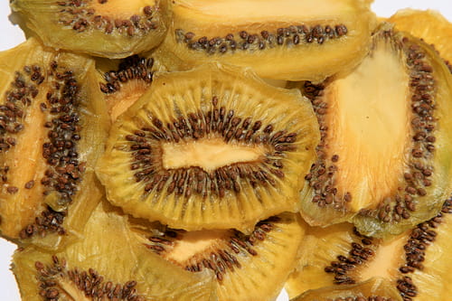 خرید و قیمت کیوی خشک ارگانیک مناسب مصرف روزانه