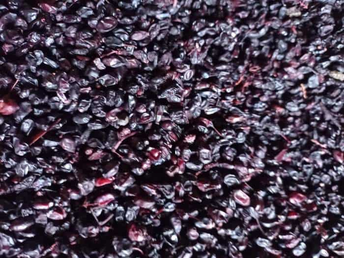 تصویر 3 از زرشک سیاه کرمانشاه با کیفیت ممتاز و طعم اصیل