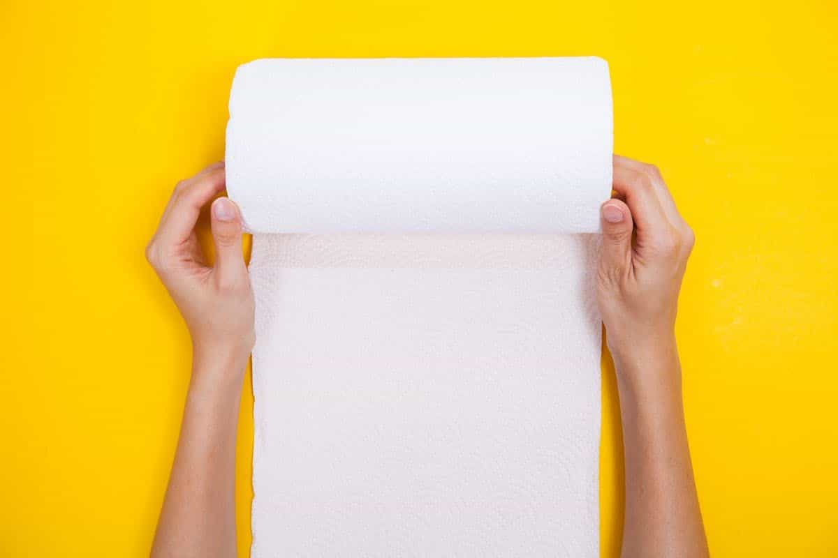 دستمال کاغذی رولی آنتی باکتریال با تضمین سلامت و بهداشت